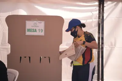 Universidad de los Andes organiza diálogo entre candidatos al Congreso y estudiantes