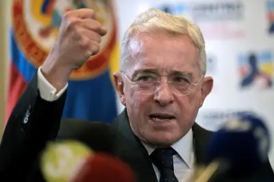 Uribe respaldará al ganador de la consulta del 8 de marzo sin importar partido