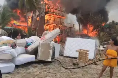Voraz incendio arrasa cabañas turísticas en Mendihuaca, Magdalena, cerca del Parque Tayrona