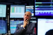 Acciones de aseguradoras caen en Wall Street tras aplicación de Insurify con ChatGPT