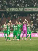 Atlético Nacional sorprende a sus hinchas en Bogotá con firma de autógrafos previo al clásico