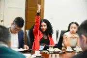 Audiencia de Juliana Guerrero aplazada: Fiscalía prepara imputación por títulos cuestionados