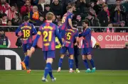 Barcelona recupera el liderato de LaLiga tras vencer 3-0 al Levante en el Camp Nou