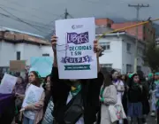 Bogotá debate proyecto de 'Ruta por la Vida' para gestantes: choque entre salud y mujer
