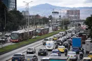 Bogotá enfrenta caos vial por obras y cierre en Autopista Norte por fuga de gas