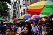 Bucaramanga enfrenta crisis de espacio público por invasión de ventas informales en el Centro