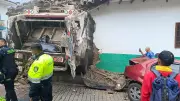 Camión de basura impacta casa patrimonial en La Candelaria: investigan falla mecánica