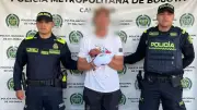Capturado hombre que agredió a policía y atacó vehículo oficial en Suba, todo quedó grabado