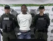 Capturan a 'El Mairon' con revólver calibre 38 en La Boquilla de Cartagena