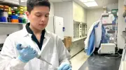 Científico colombiano lidera desde EE.UU. la búsqueda de nuevos antibióticos del futuro