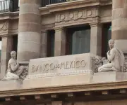 Citi proyecta que tasa de Banxico alcanzará 6,5% este año tras pausa en recortes