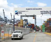 CK Hutchison amenaza con acciones legales si Maersk asume control de terminales en Panamá