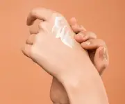 Cuidado de la piel: una necesidad vital frente al cambio climático y la contaminación