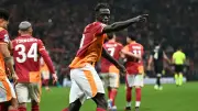 Davinson Sánchez marca con el pecho en goleada del Galatasaray sobre Juventus en Champions