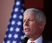 EE.UU. busca evitar acuerdos perjudiciales de China en Venezuela, afirma secretario de Energía