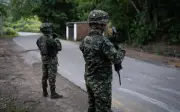 Ejército enfrenta asonada en Jamundí mientras operaba contra disidencias de las FARC