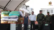 Ejército entrega 1,5 toneladas de ayuda humanitaria a afectados por lluvias en Lebrija