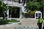 Explosión en cárcel de Barranquilla deja dos guardas lesionados por ataque en motocicleta