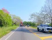 Finalizan labores de rescate tras volcamiento de tractocamión con combustible en Atlántico