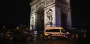Francia abate a hombre con antecedentes terroristas que amenazó a gendarmes en el Arco del Triunfo