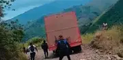 Fuerza Pública y guardia indígena frustran hurtos en vía Panamericana del Cauca con dos heridos
