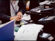 Gobierno prepara decreto de inversiones forzosas para ampliar crédito productivo