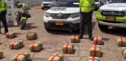 Golpe al narcotráfico: incautan 540 kilos de marihuana en camioneta abandonada en vía Bogotá-Girardot