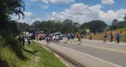 Guardia Indígena enfrenta a disidencias de las Farc tras robo de camión en la Panamericana