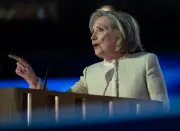 Hillary Clinton acusa a Trump de encubrimiento en caso Epstein mientras documentos revelan vínculos de Bill Clinton