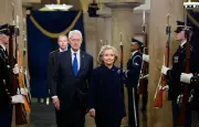 Hillary Clinton enfrenta interrogatorio sobre Epstein en choque político con republicanos