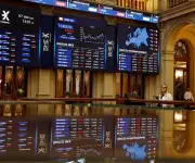 Ibex 35 alcanza nuevo récord histórico superando los 18.400 puntos con impulso de Banco Santander