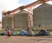 Indígenas bloquean puerto de Cargill en Brasil contra dragado y privatización de ríos amazónicos