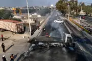 Jalisco en caos tras muerte de 'El Mencho': bloqueos, cierres y alertas internacionales
