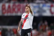 Juan Fernando Quintero sufre desgarro y estará fuera tres semanas, afectando a River y Colombia