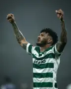 Luis Javier Suárez juega lesionado y marca gol decisivo para el Sporting de Portugal