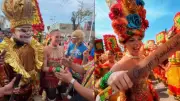 Michelle Char rinde homenaje al Rey Momo en el Carnaval de Barranquilla