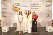 Mujeres lideran panel sobre coexistencia energética en Colombia durante convención en Cartagena