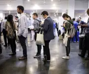 Nóminas de EE.UU. crecen 130.000 en enero con caída inesperada del desempleo al 4.3%