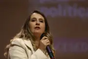 Paloma Valencia lidera con amplia ventaja la Gran Consulta según encuesta de Invamer
