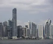 Panamá emite bono en dólares para recompra de deuda y reducir costos financieros