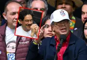 Petro defiende a Cepeda con afirmación cuestionada sobre computadores de 'Raúl Reyes'