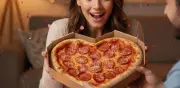 Pizza en forma de corazón: la innovación de Papa Johns para San Valentín en Colombia