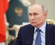 Putin califica sanciones de EE.UU. a Cuba como inaceptables en reunión con canciller cubano