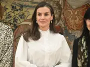 Reina Letizia recibe al Consejo Español del Cerebro en audiencia oficial en La Zarzuela