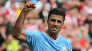 Rodri del Manchester City enfrenta acusación de la FA por críticas a árbitros tras empate