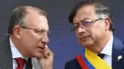 Roy Barreras se distancia de Petro y critica propuesta de Asamblea Constituyente