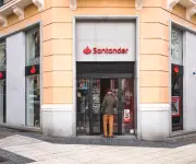 Santander proyecta beneficios récord de US$23.600 millones para 2028 tras adquisición de Webster
