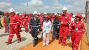 Secretario de Energía de EE.UU. y Delcy Rodríguez visitan campo petrolero de Chevron en Venezuela