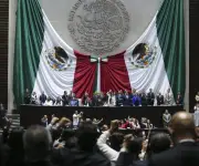 Senado de México aprueba reducción histórica de jornada laboral a 40 horas semanales