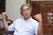 Sergio Fajardo explica por qué evita consulta interpartidista y apunta a primera vuelta presidencial